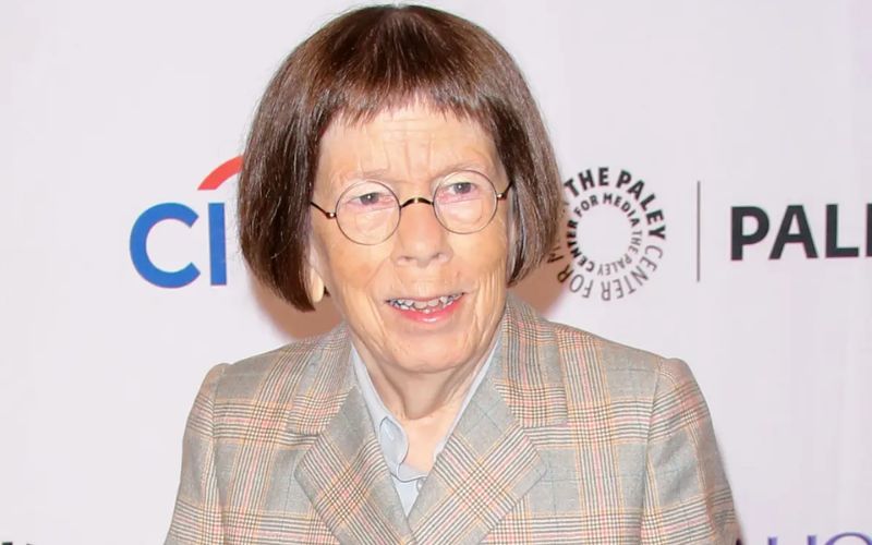 Linda Hunt - Turner Syndrome Celebrity