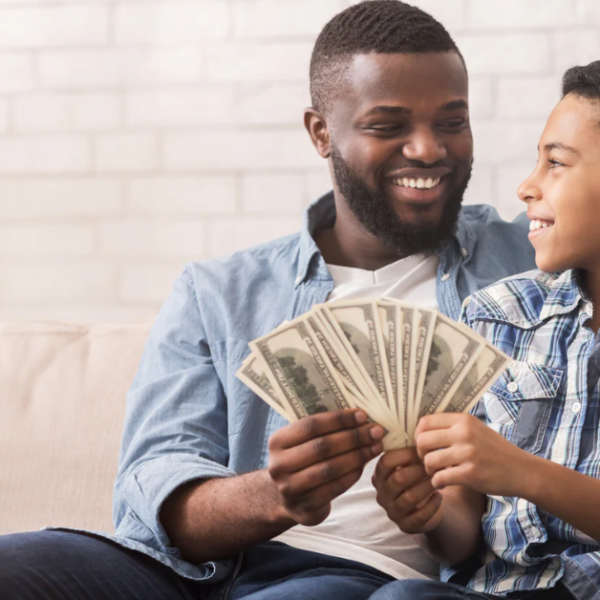 A Guide to Teaching Your Teenager Financial Responsibility